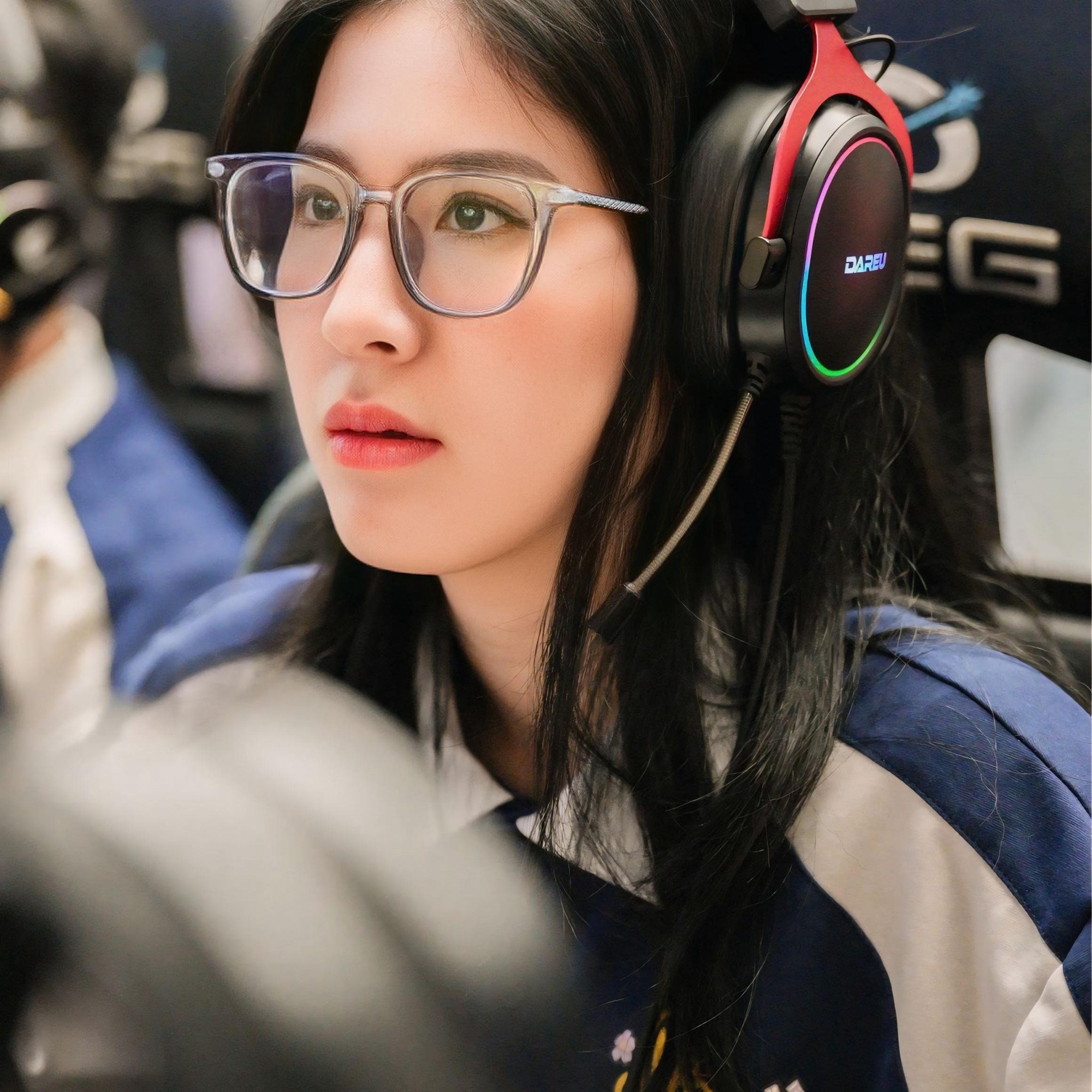 Nữ game thủ Audition xinh đẹp gây sốt tại SEA Games 33 với góc nghiêng hoàn hảo và thành tích ấn tượng Nữ game thủ Audition xinh đẹp gây sốt tại SEA Games 33 với góc nghiêng hoàn hảo và thành tích ấn tượng - Ảnh 14.