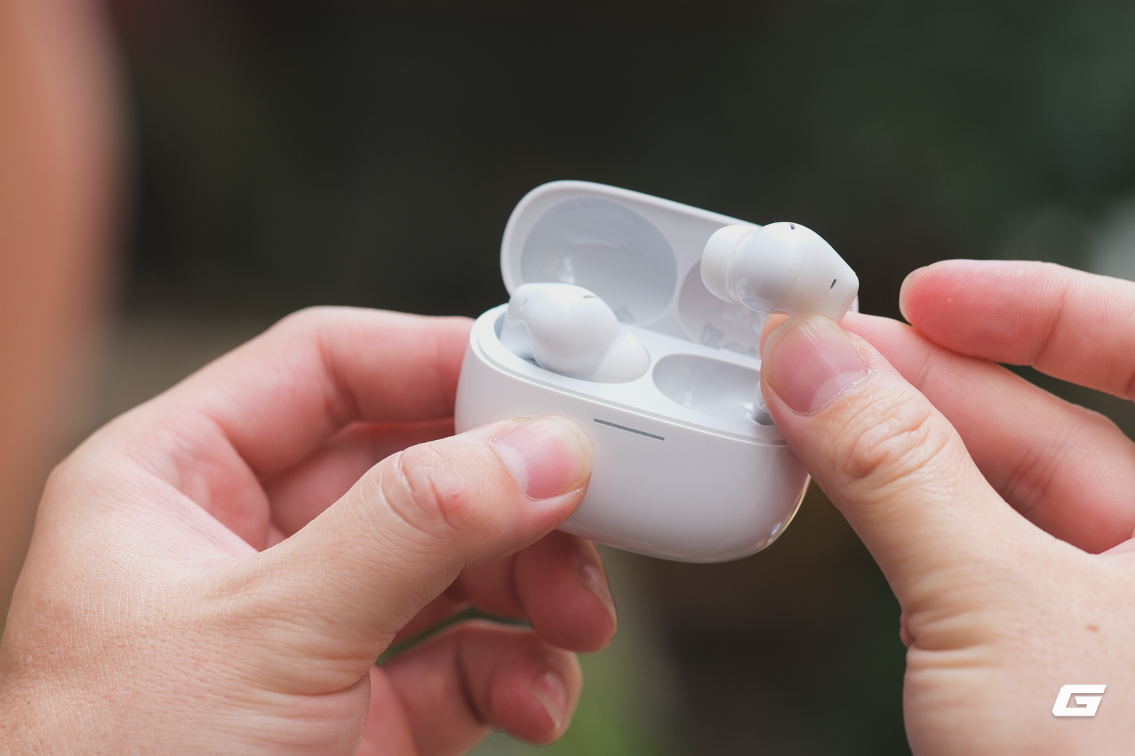 Mua tai nghe giá 2 triệu, vừa đeo vào đã cảm nhận điều gì đó khác lạ, nhưng theo hướng tích cực! Tai nghe với cảm giác đeo thoải mái