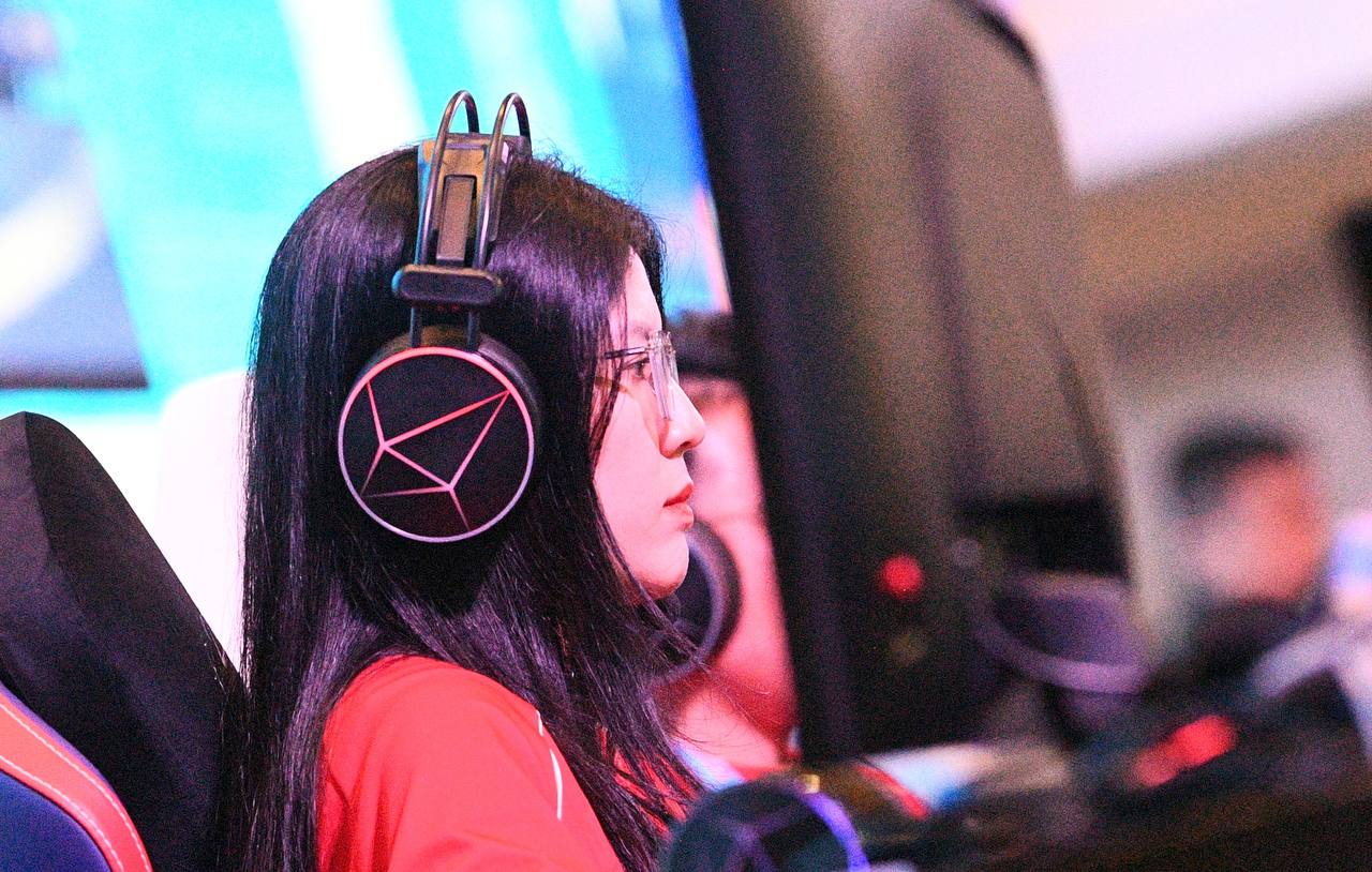 Nữ game thủ Audition xinh đẹp gây sốt tại SEA Games 33 với góc nghiêng hoàn hảo và thành tích ấn tượng Nữ game thủ Audition xinh đẹp gây sốt tại SEA Games 33 với góc nghiêng hoàn hảo và thành tích ấn tượng - Ảnh 7.