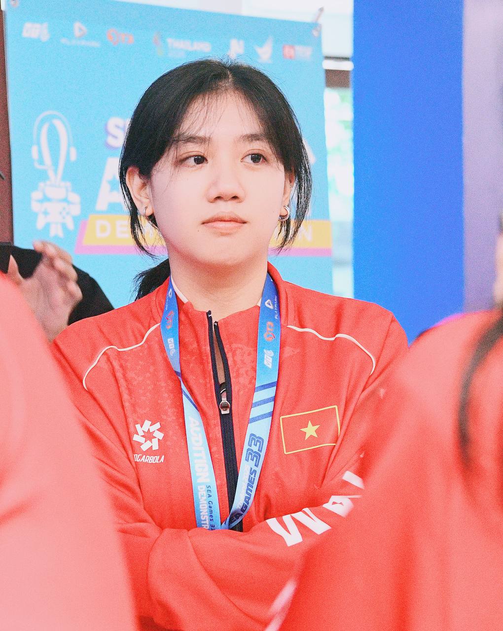 Nữ game thủ Audition xinh đẹp gây sốt tại SEA Games 33 với góc nghiêng hoàn hảo và thành tích ấn tượng Nữ game thủ Audition xinh đẹp gây sốt tại SEA Games 33 với góc nghiêng hoàn hảo và thành tích ấn tượng - Ảnh 20.